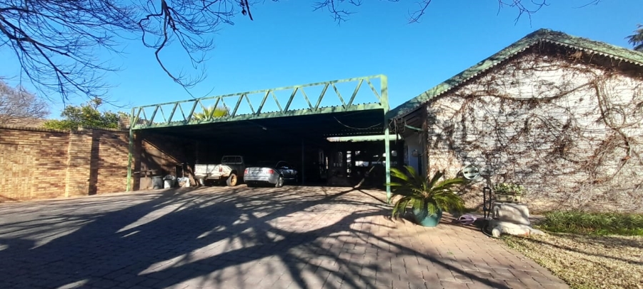 4 Bedroom Property for Sale in Irene Park North West